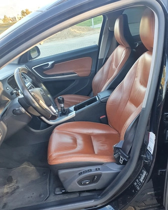 Volvo V60 cena 30500 przebieg: 230114, rok produkcji 2011 z Brodnica małe 232